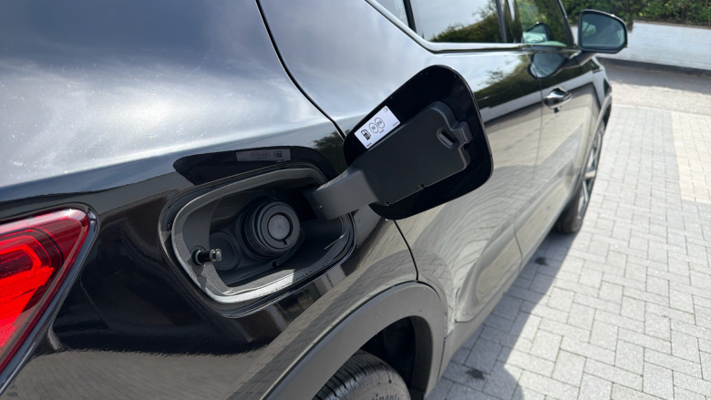 Volvo XC40 2.0 B3P Plus Dark 5dr Auto Petrol Estate